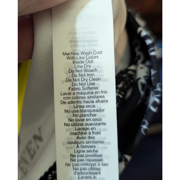 ELEVEN by Venus Williams NWT 90s Girl Sports Bra Chain Print Size Small NEW - Picture 8 of 11